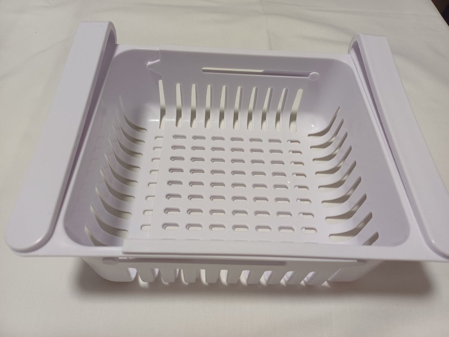 Organizer za frižider za voće i povrće
Dimenzije:20,4-28,5x16,2x7,5