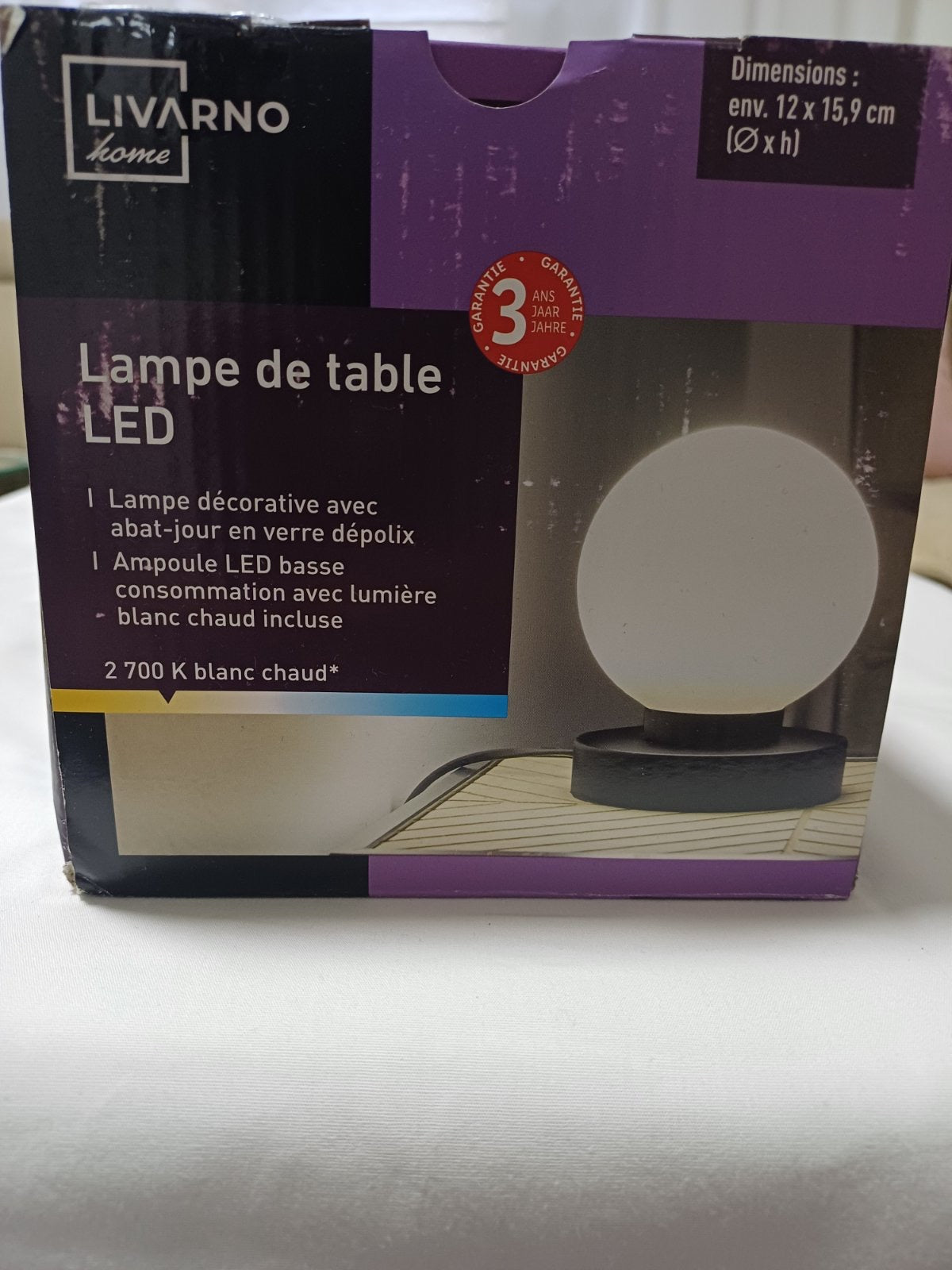 Stolna led lampa
Dimenzije:12x15.9