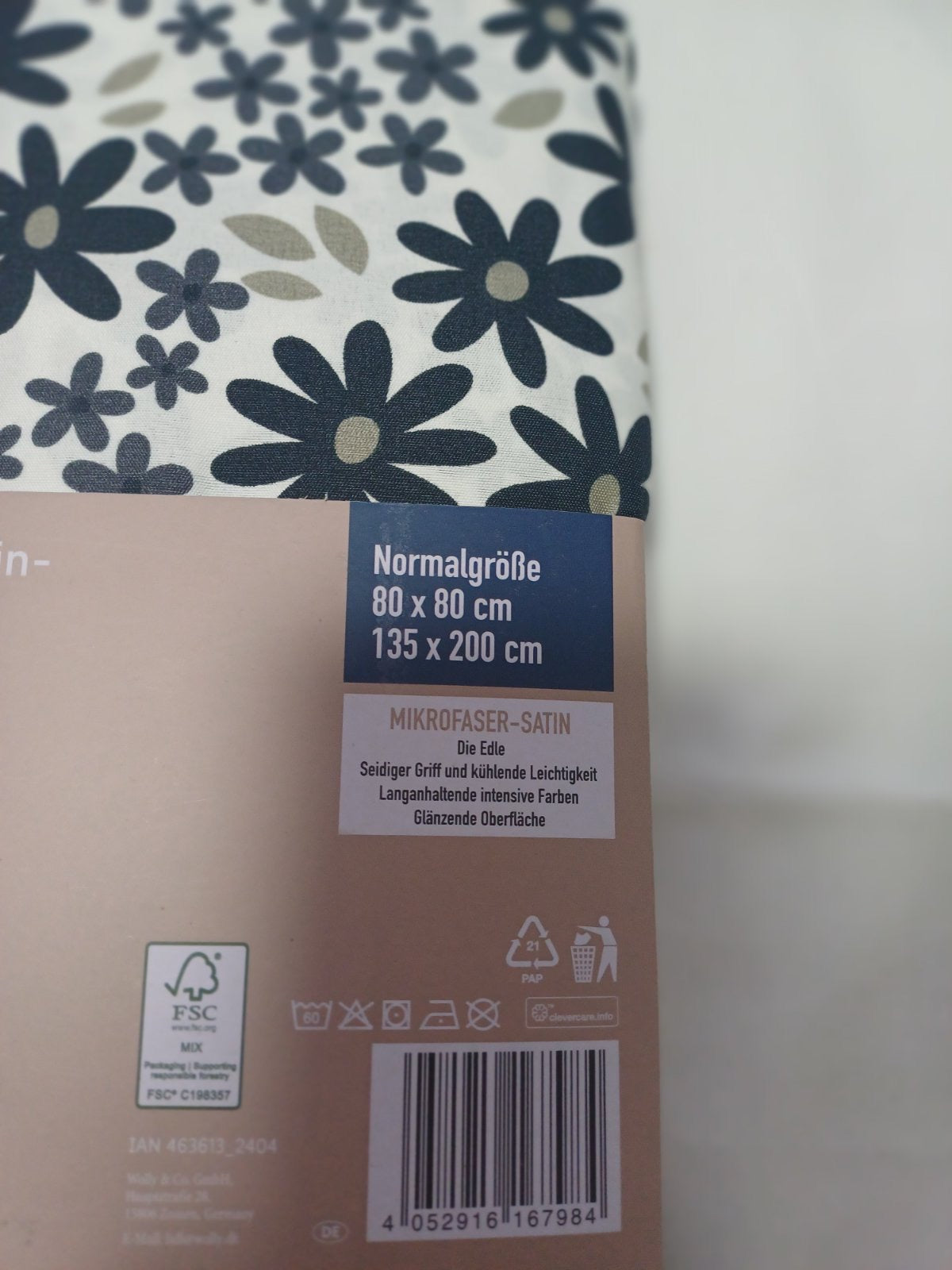 Jednokrevetna posteljina
Dimenzije:80x80
135x200
100% poliester