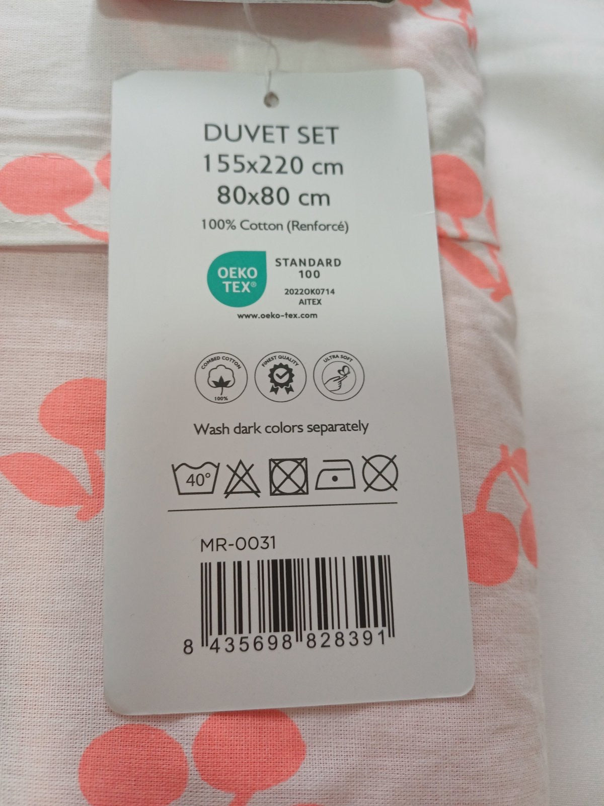 Posteljina
Dimenzije:80x80
155x220
100%pamuk
Dostupan 1 komad u ovom dezenu