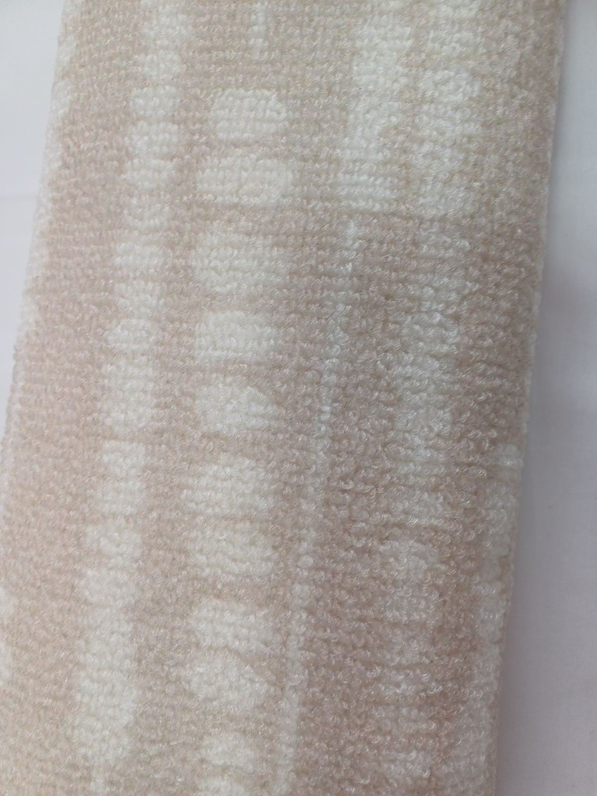 Vodonepropusna staza
Dimenzije:80x150 cm
Dostupan 1 komad