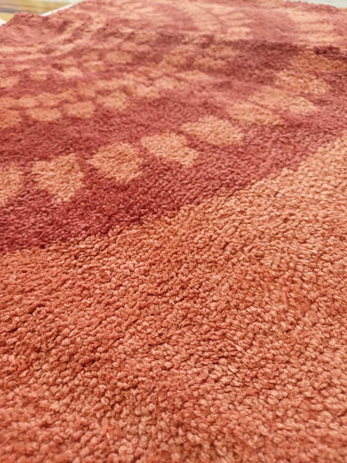 Prostirka za kupatilo
Dimenzije:60x100 cm
100% poliester