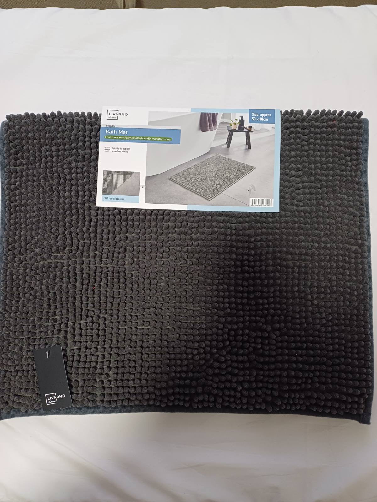 Prostirka crvići za kupatilo
Dimenzije:50x80 cm
100%poliester
Dostupan 1 komad