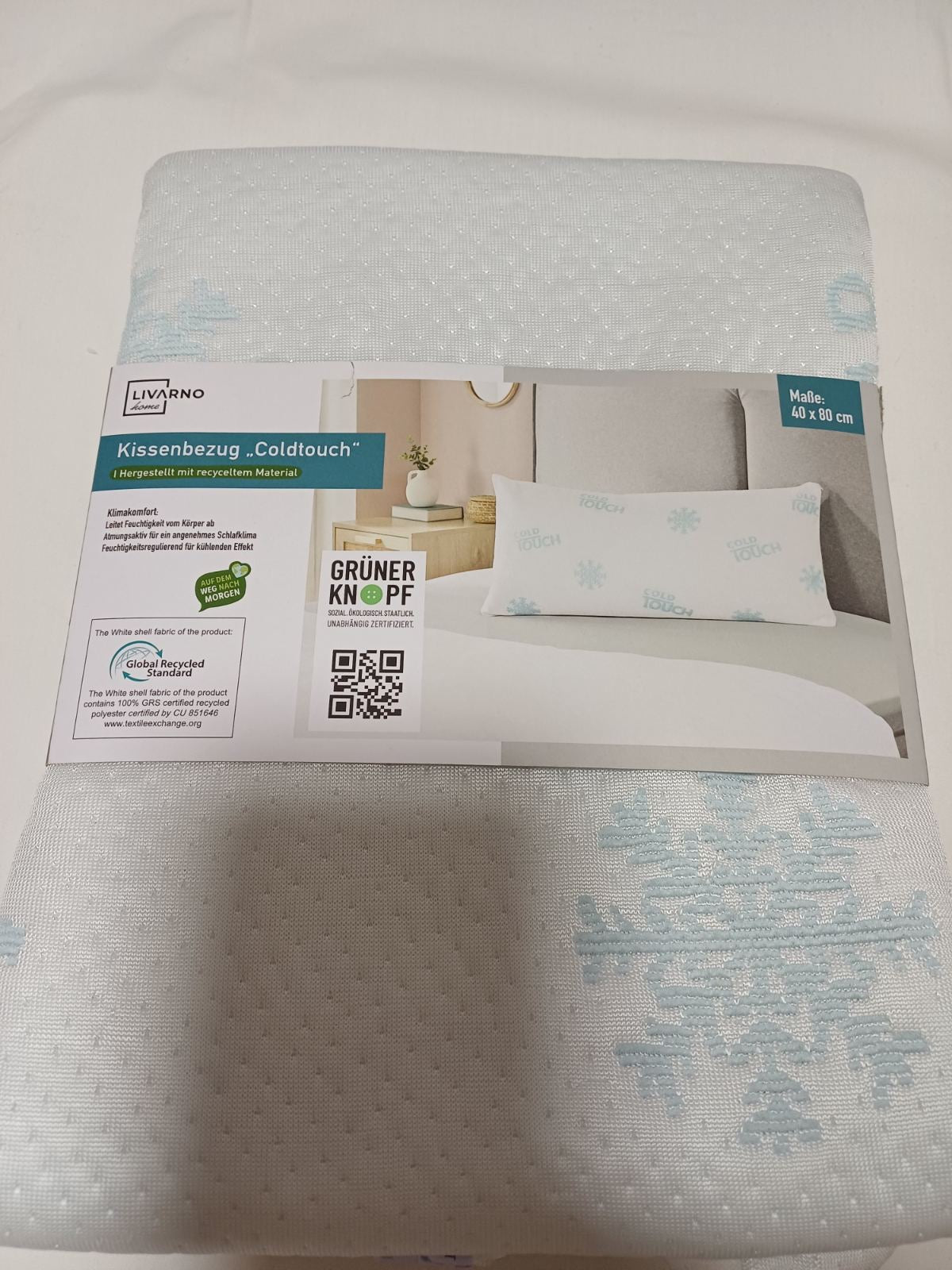 Jastučnica"Coldtouch"
Sa osvježavajućim efektom hlađenja
Osvježavajuće,ugodno za kožu i dugotrajno
Dimenzije:40x80 cm
Sastav:100% poliester
Dostupna u dvije dimenzije
40x80 2 komada
60x60 1 komad