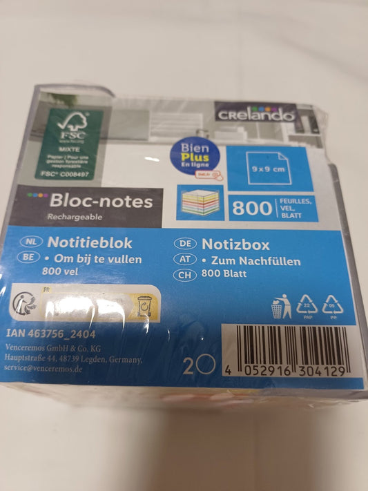 Blok/notes u raznim bojama 
Dimenzije:9x9 cm
