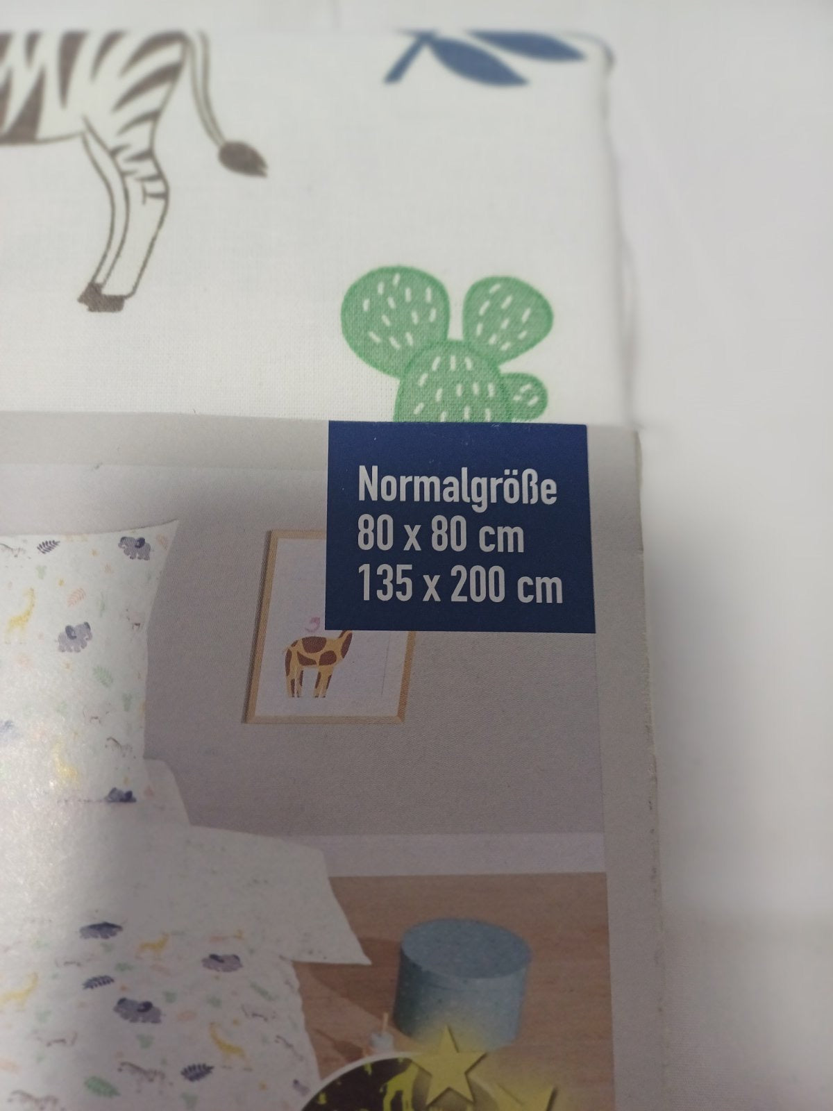 Posteljina za djecu
Dezen figurica koje svijetle u mraku
Dimenzije: 80x80
135x200