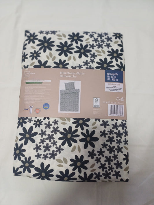 Jednokrevetna posteljina
Dimenzije:80x80
135x200
100% poliester