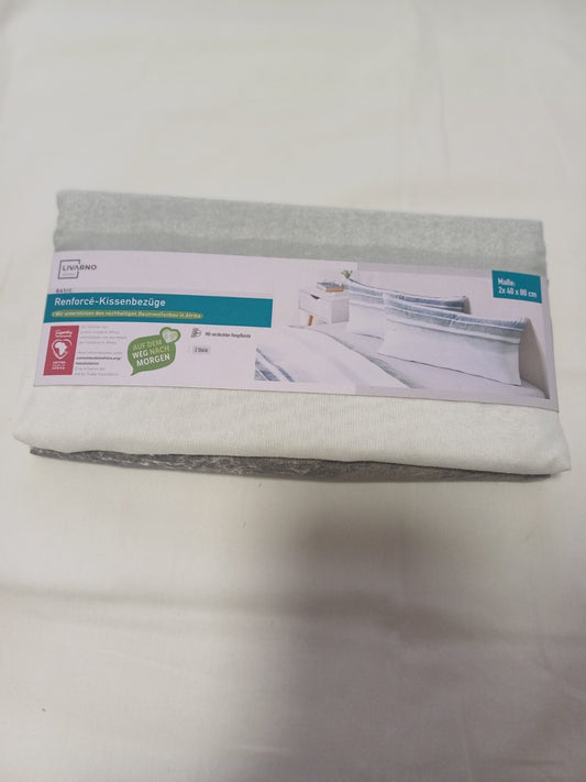 Jastučnice 2/1
Dimenzije:2×40×80 cm
Sastav:60%pamuk,40%poliester