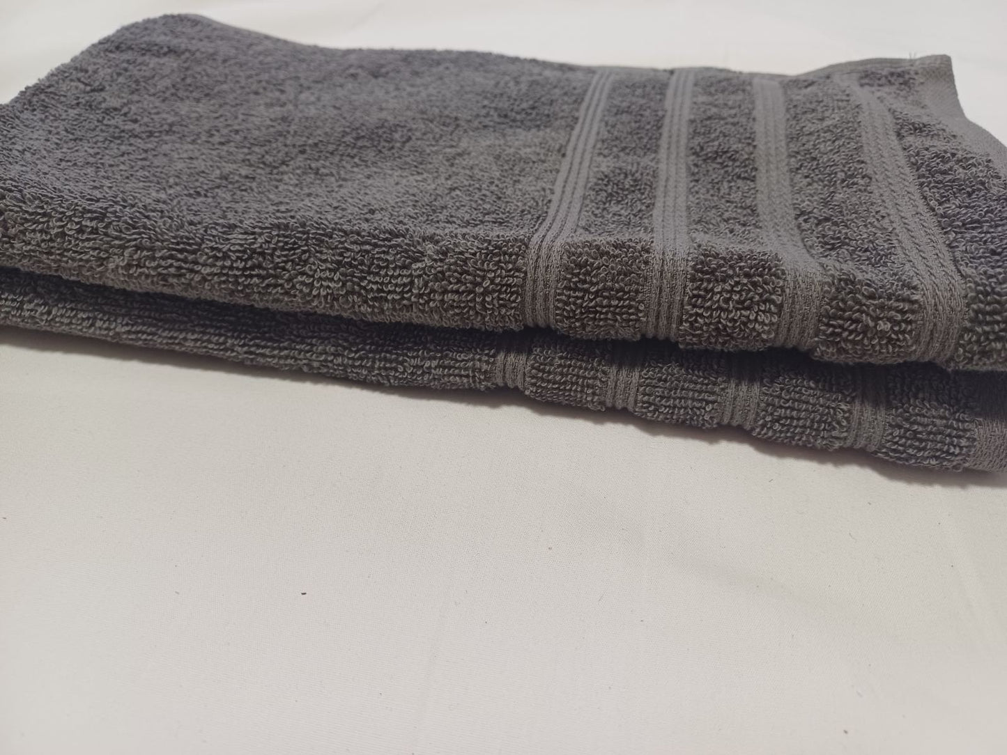 Peškir 2/1
100% pamuk
Dimenzije:30x50
Dostupan 1 set