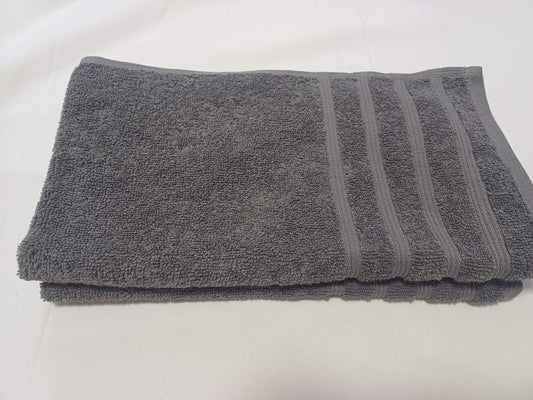 Peškir 2/1
100% pamuk
Dimenzije:30x50
Dostupan 1 set