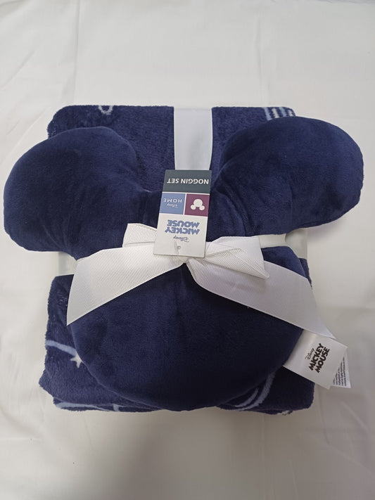 Set Mickey Mouse
Dimenzije:130x150 cm
33x26 km
100%poliester
Dostupan 1 komad