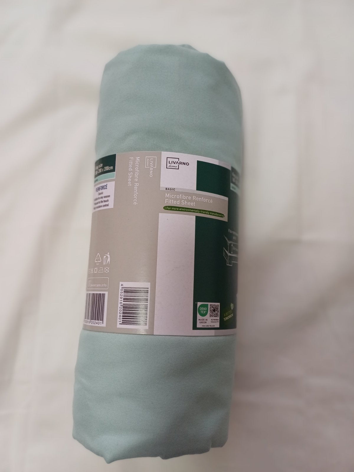 Plahta
Dimenzije:160-200x200 cm
Saten
Dostupne 4 boje u ovoj veličini 
Plava 3 komada
Mint zelena 2 komada
Siva 2 komada
Svijetlo žuta 2 komada